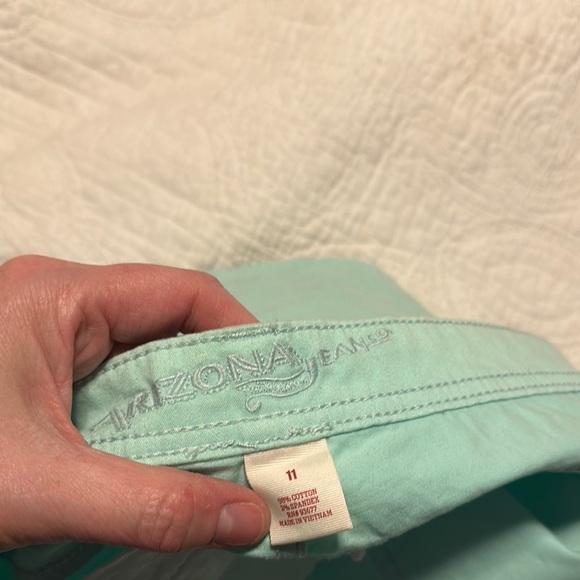Arizona Jean Company juniors size11 Mint Green Shorts NWTs - Picture 4 of 5